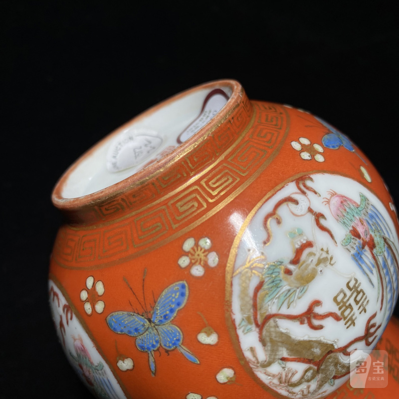 清同治 珊瑚红地描金开光粉彩龙凤喜字纹渣斗（一对） - 图21